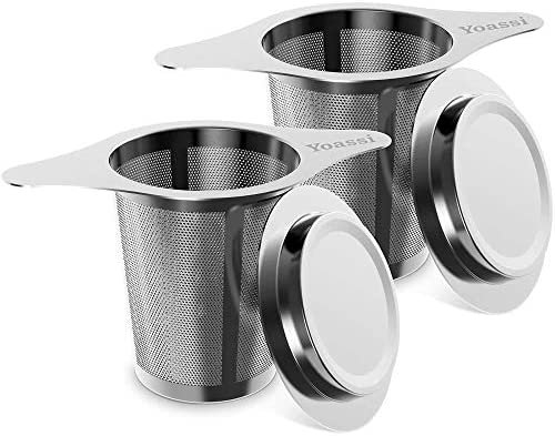 Yoassi Filtre à Thé,2PCS Infuseur à thé Trou Fin en 304 Acier Inoxydable, Passe-Thés à Manche avec Deux Languettes Et Couvercle Universel pour Théière, Mug, Tasse, Bouteille